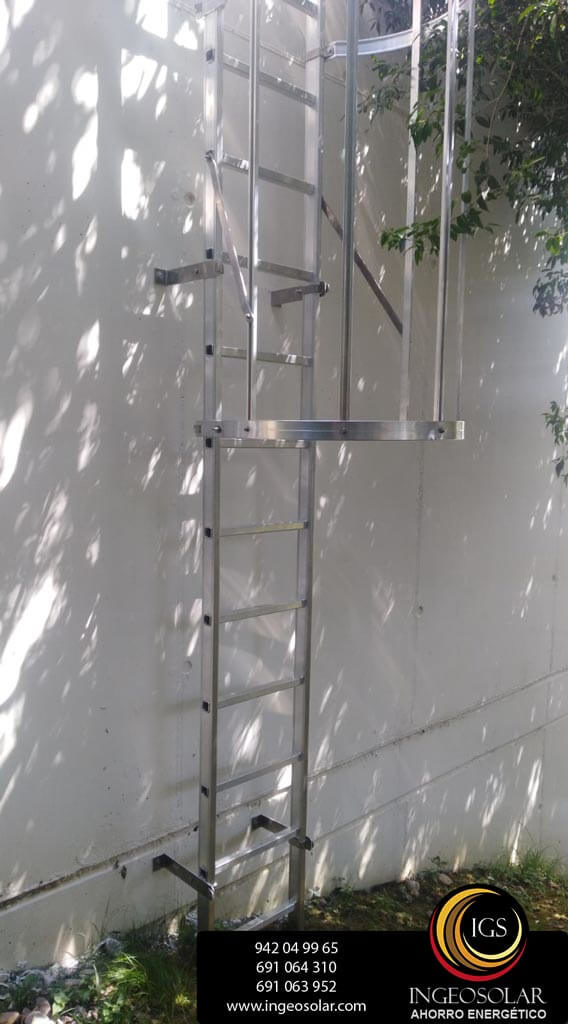 escalera de gato para acceso a paneles solares ingeosolar