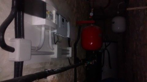 Sala técnica aerotermia Vaillant en Heras - Ingeosolar