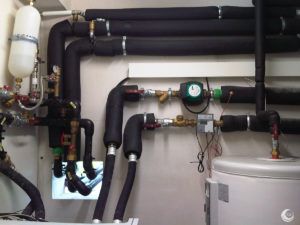 Sala técnica geotermia horizontal en Carranza - Ingeosolar